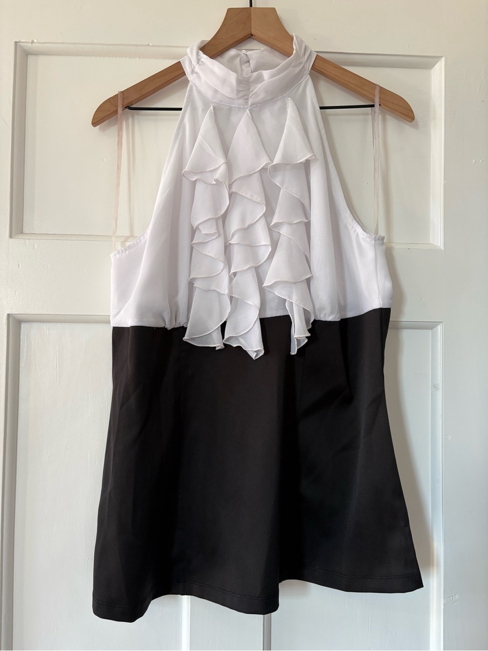 Cato Black and White Ruffle High Neck Sleeveless Blouse Polyester Whimsy L
